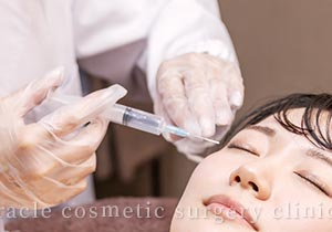 ヒアルロン酸溶解注射イメージ写真